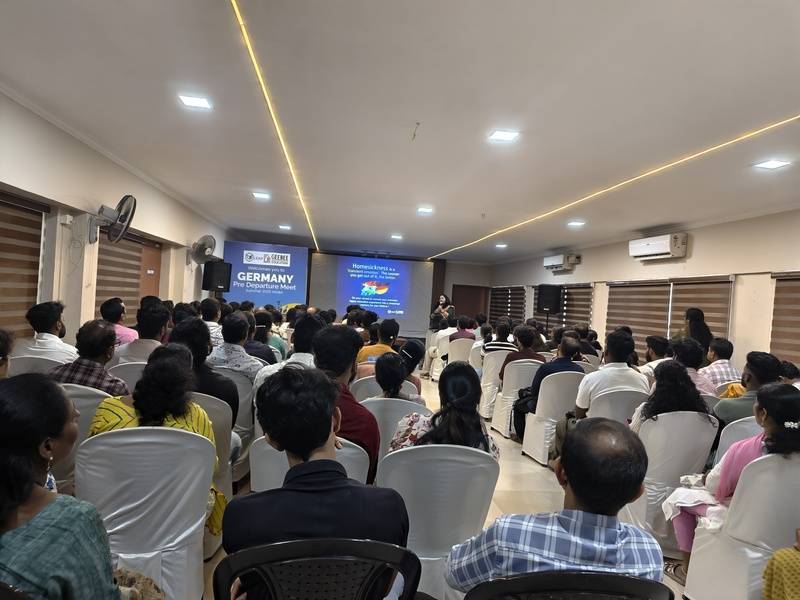 filter: 0; fileterIntensity: 0.000000; filterMask: 0; captureOrientation: 180;
niceRunStatus: 2; hdrForward: 4; shaking: 0.000078; highlight: 1; algolist: 0;
multi-frame: 1;
brp_mask: 0;
brp_del_th: 0.0000,0.0000;
brp_del_sen: 0.0000,0.0000;
delta:1;
bokeh:1;
ispap:1;
papproctime: 2026:01:10 11:42:39;
module: photo;hw-remosaic: false;touch: (-1.0, -1.0);sceneMode: 13107200;cct_value: 0;AI_Scene: (-1, -1);aec_lux: 294.0;aec_lux_index: 0;albedo: ;confidence: ;motionLevel: 0;weatherinfo: weather:Intermittent clouds, icon:1, weatherInfo:100;temperature: 32;zeissColor: nature;